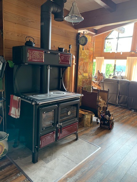 Un utilisateur québécois témoigne sur sa cuisinière à bois La Nordica Milly  – Chauffage bois aujourd'hui : Magazine professionnel du chauffage  domestique au bois